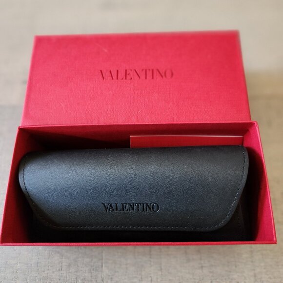 Unisex Valentino Sunglasses - Picture 15 of 15